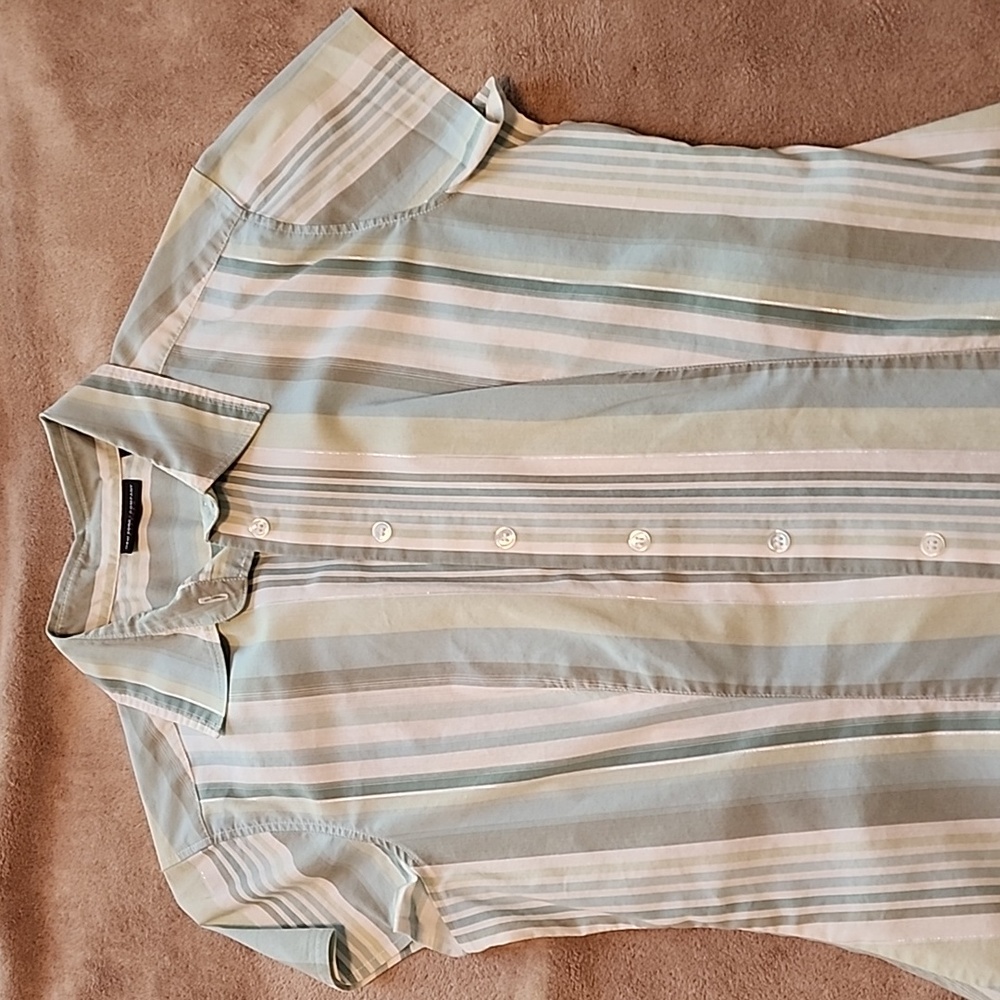Shirt - Picture 3 of 5